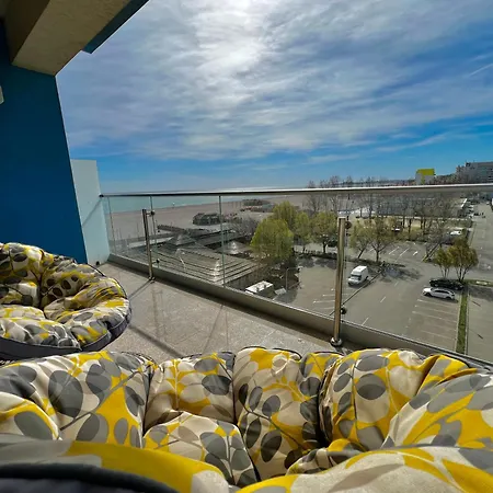 Blumarina Summerland Sea View Apartment *