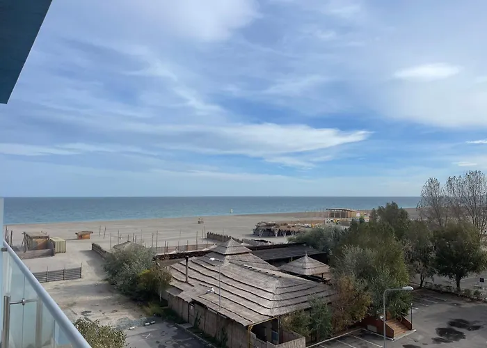 Blumarina Summerland Sea View Apartment Mamaia